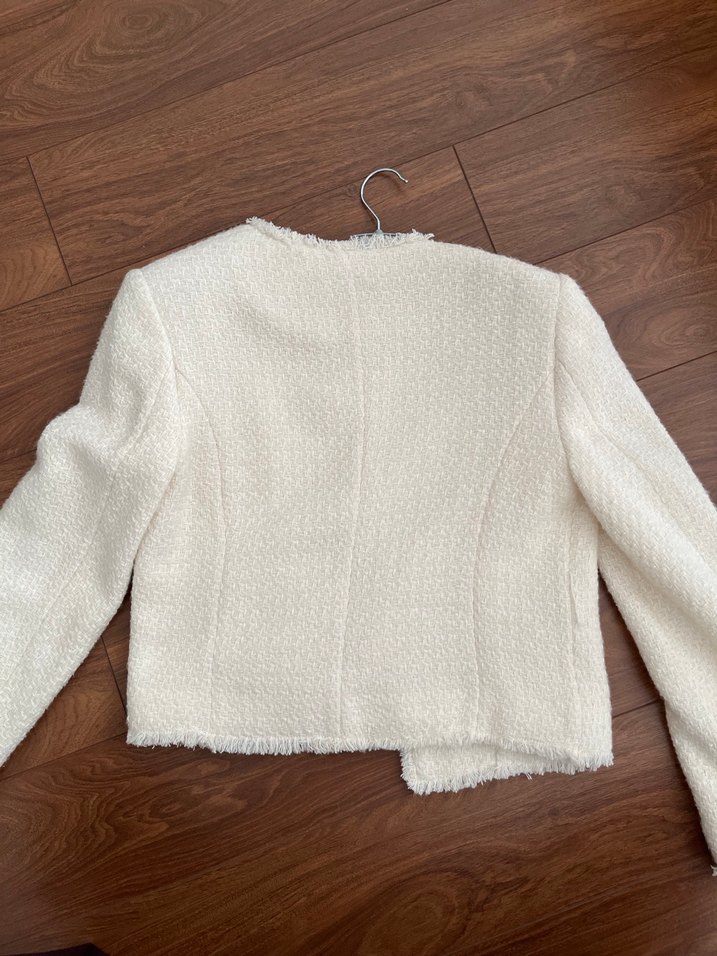 Düğmeli Beyaz Kadın Kısa Yün Ceket - Görsel 4
