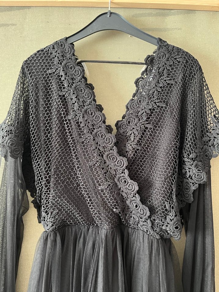 Siyah V Yaka Uzun Kollu Uzun Elbise - Görsel 3