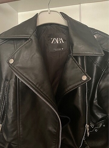 Zara temiz ürün kolların da soyulma var