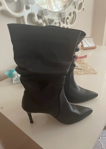Diğer Siyah Deri Tokalı Stiletto Topuklu Kadın Bot