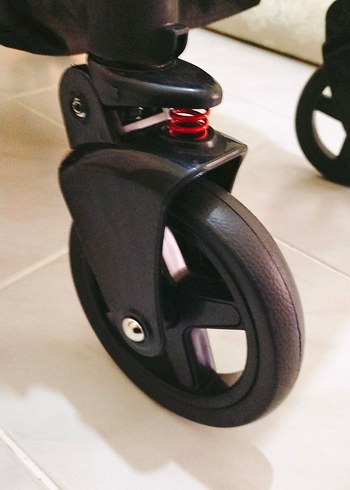 Siyah Bebek Arabası - Görsel 5