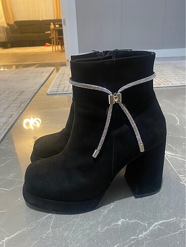 Şık topuklu bot - Görsel 2