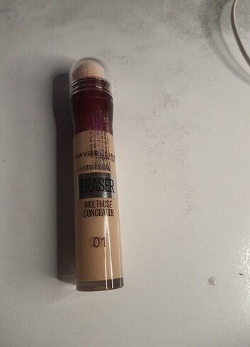 Maybelline Kapatıcı 01 no