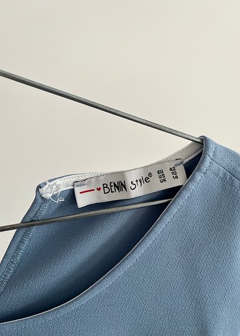 Düğmeli Yüksek Yakalı Mavi Kolsuz Yelek - Görsel 2