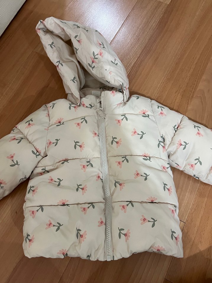 Kız Çocuk Kapüşonlu Baskılı Mont - Görsel 3