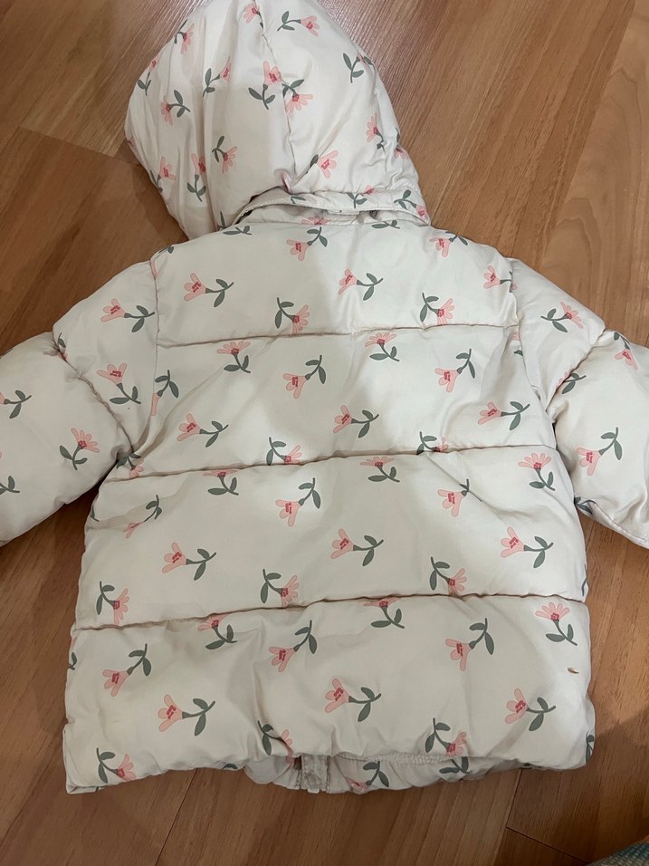 Kız Çocuk Kapüşonlu Baskılı Mont - Görsel 2