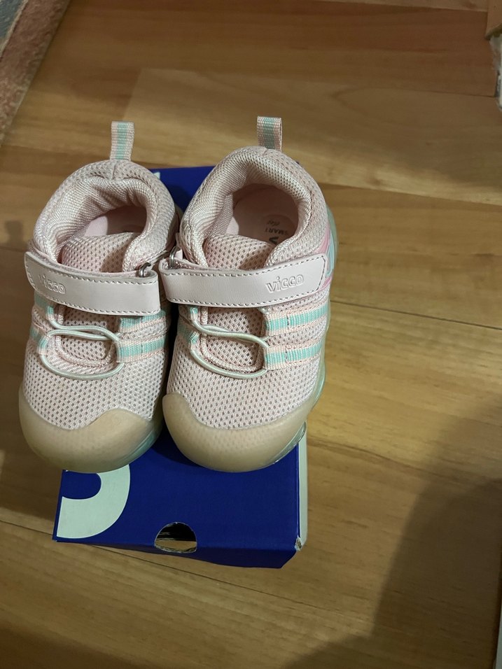 Kız Çocuk pembe ışıklı Spor Ayakkabı - Görsel 2