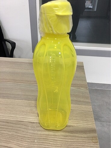 Tupperware suluk 750 ml