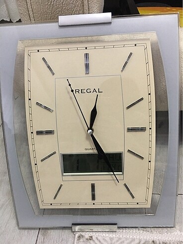 Regal dijital duvar saati