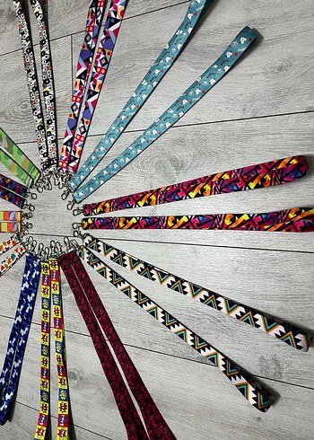 Renkli Desenli Kart Askısı - Görsel 4