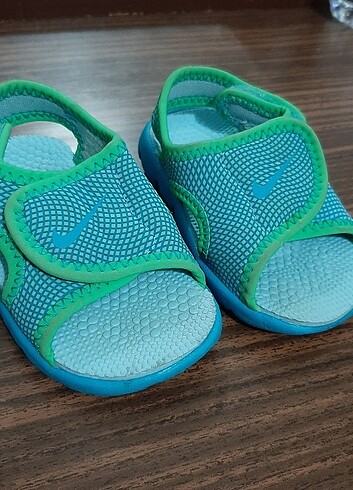 Nike bebek sandalet