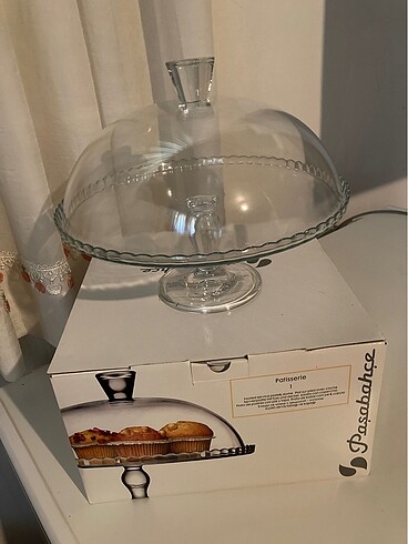 Paşabahçe ayaklı , kapaklı sunumluk