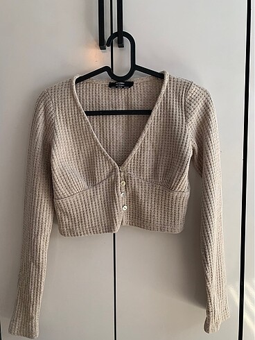 Bershka uzun kollu büstiyer