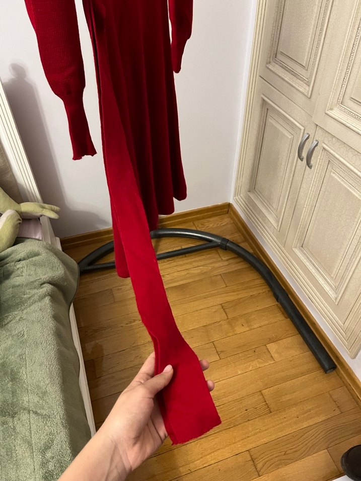 Kırmızı V Yaka Midi Triko Elbise - Görsel 2