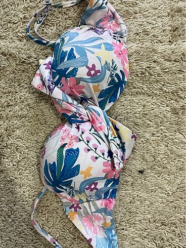 Penti penti bikini üstü