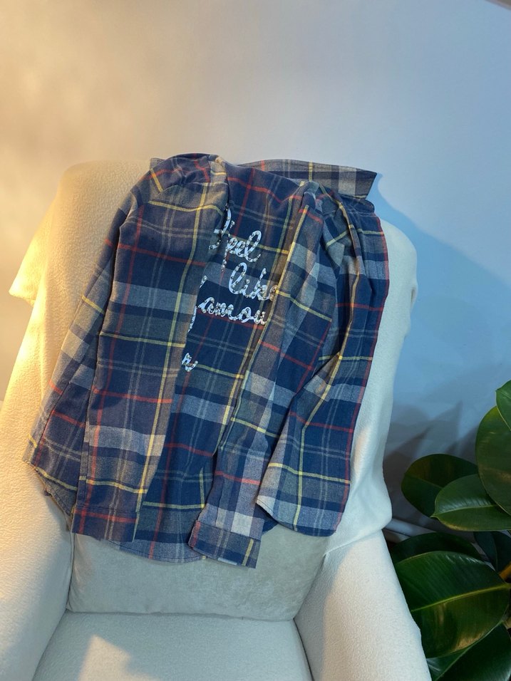 Nakışlı, düğmeli, uzun kollu kadın gömlek - Görsel 2