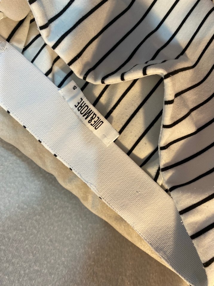 Çizgili Pilili Mini Etek - Görsel 2