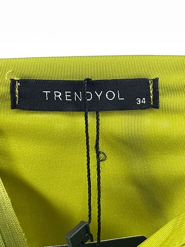 34 Beden yeşil Renk Trendyol & Milla Kısa Elbise %70 İndirimli.