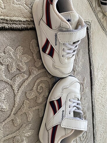 22 Beden Orjinal Reebok Ayakkabı