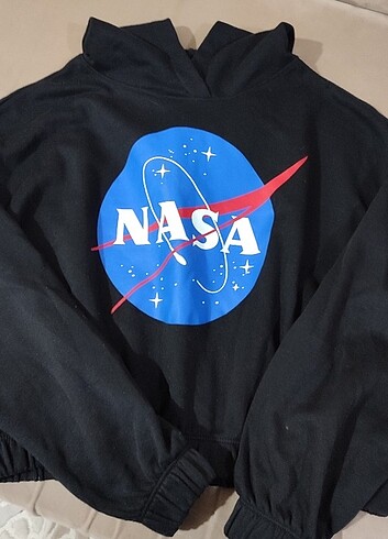 13-14 Yaş Beden siyah Renk H&M krop nasa sweatshirt