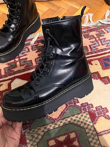 Derimod Derimod Dr Martens rugan platform bot