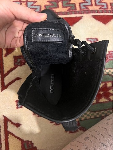 39 Beden siyah Renk Derimod Dr Martens rugan platform bot