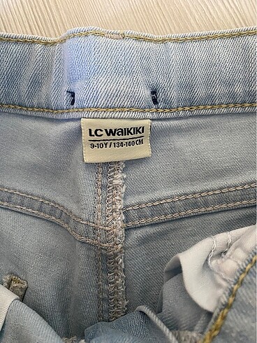 LC Waikiki Erkek çocuk kot şort