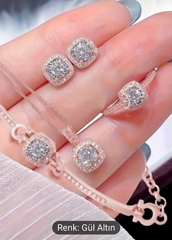 Altın Renkli Zincir Detaylı Midi Kolye - Görsel 7