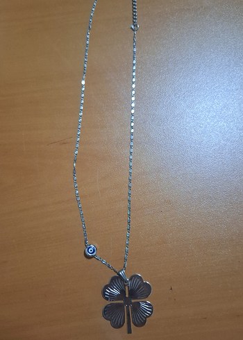 Diğer Uzun Zincirli Gri Yonca Kolye