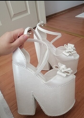 Aslı Acar marka gelinlik ayakkabısı 20 cm topuk
