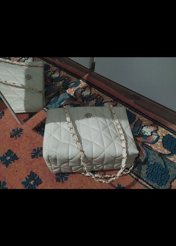 Zincir Detaylı Beyaz Kadın Çanta - Görsel 7