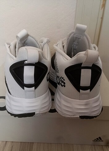 Adidas basketbol ayakkabısı 