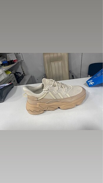 38 Beden Adidas OZWEEGO Unisex bej sneaker