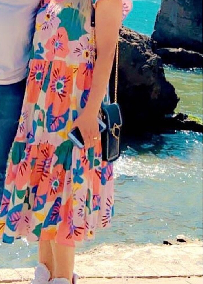 Çiçekli elbise - Görsel 2