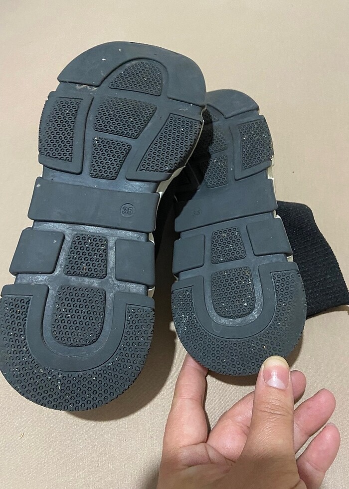 Balenciaga ayakabı - Görsel 2