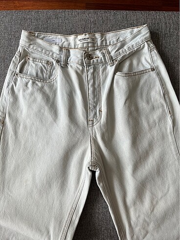 pull and bear mom jean buz mavisi