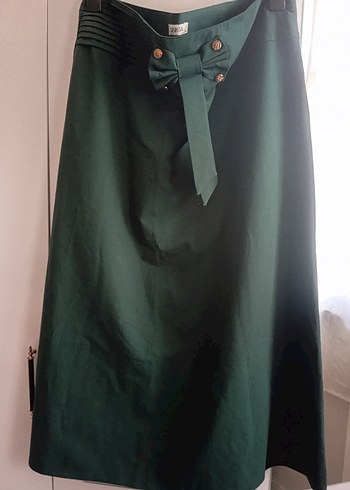 Kemer Detaylı Uzun Yeşil Kadın Etek - Görsel 4