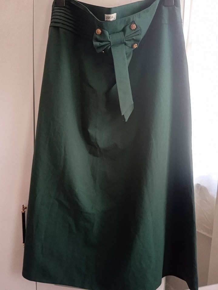 Kemer Detaylı Uzun Yeşil Kadın Etek - Görsel 4