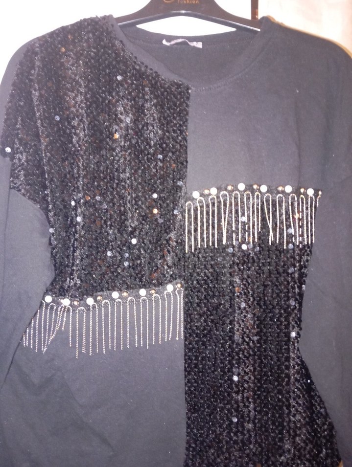 Pul İşlemeli Siyah Kadın Sweatshirt - Görsel 2