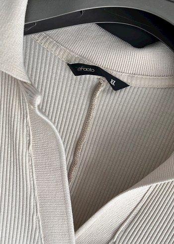 Ekru Piliseli V Yakalı Uzun Elbise - Görsel 4