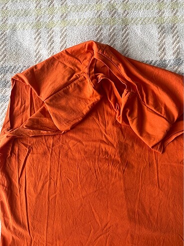 Kolsuz vatkalı tişört - Görsel 5