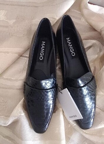 Mango Marka Etiketli Loafer Ayakkabı 