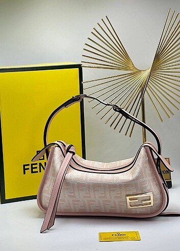 Diğer FENDİ 19/31CM 