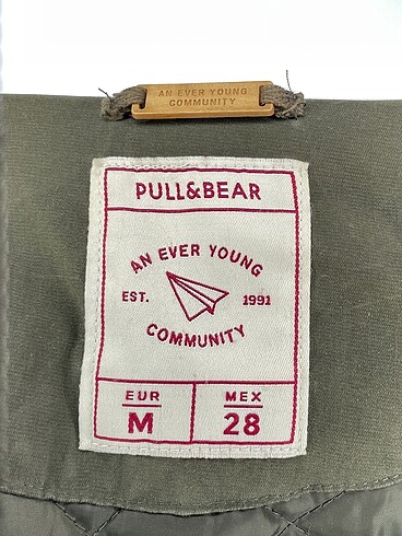 m Beden yeşil Renk Pull and Bear Parka %70 İndirimli.