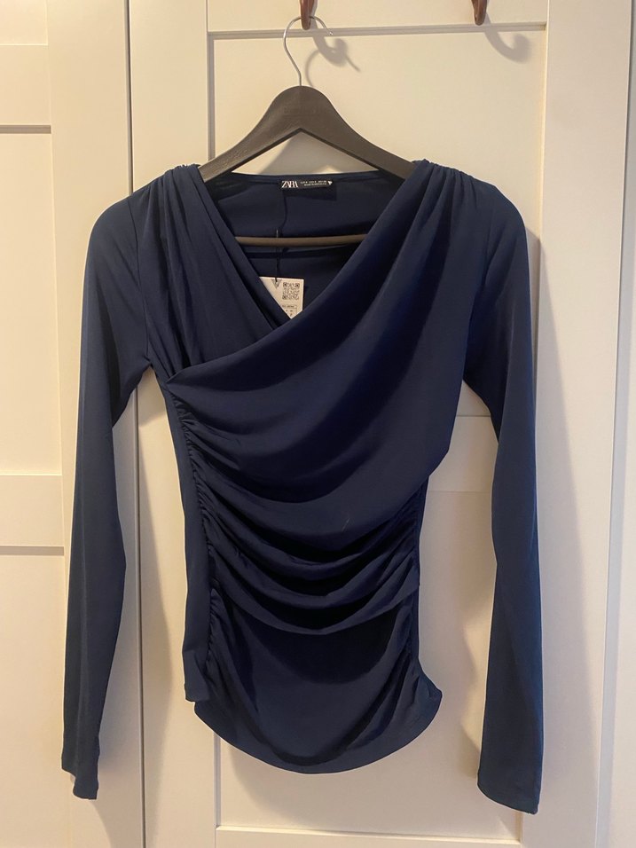 Zara V Yakalı Drapeli Bluz - Görsel 2