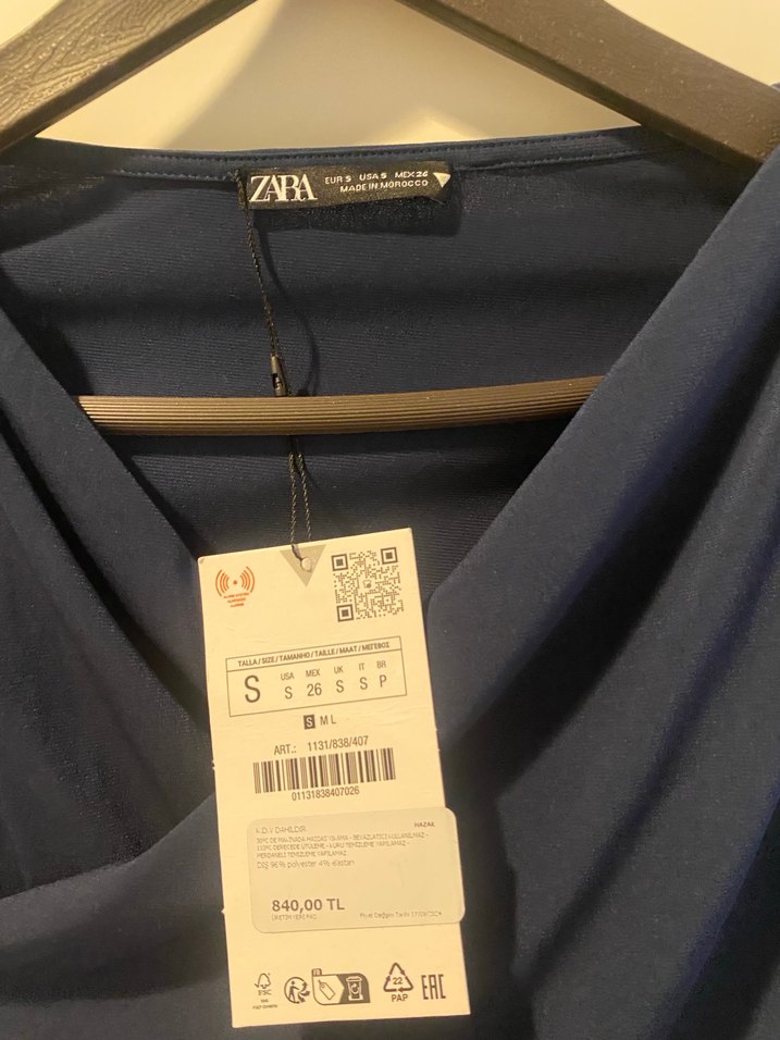 Zara V Yakalı Drapeli Bluz - Görsel 3