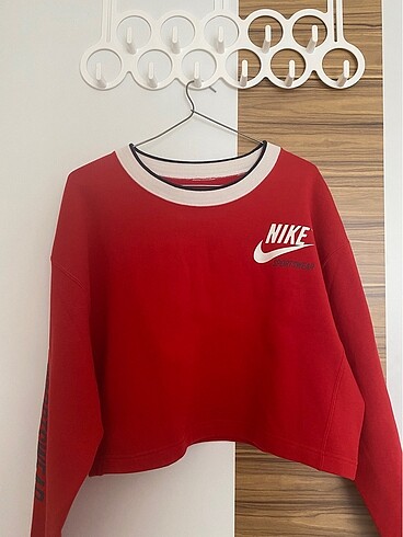 Nike sweatshirt