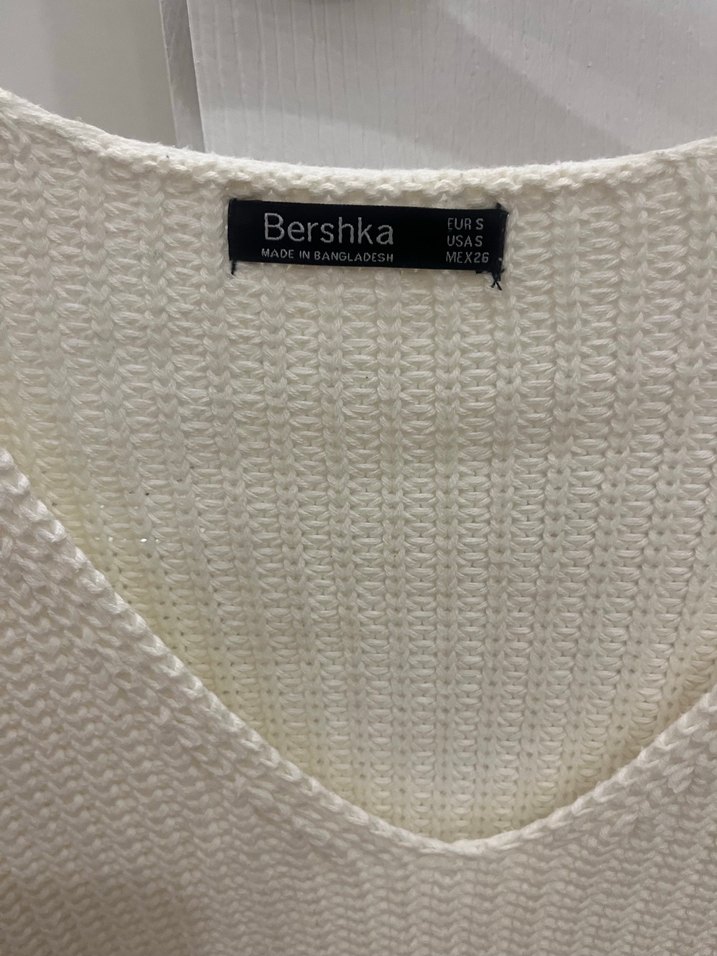 Beyaz V Yaka Örgü Kadın Kazak - Görsel 2