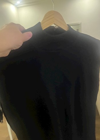 Siyah Yüksek Yakalı Kolsuz Uzun Elbise - Görsel 4