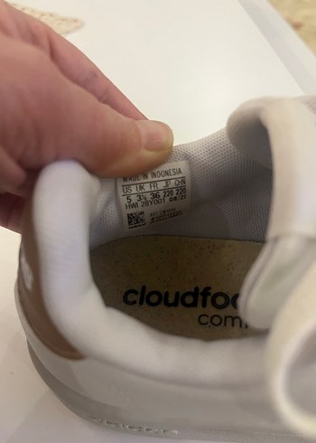 Adidas Beyaz Bağcıklı Kadın Spor Ayakkabı - Görsel 4